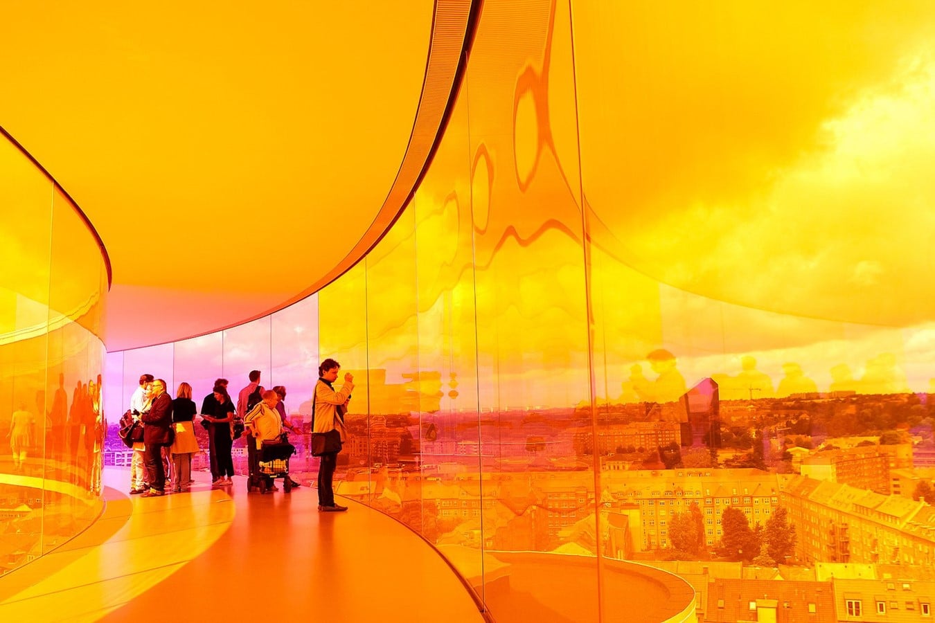 15 Iconic Glass buildings around the world - Sheet25
