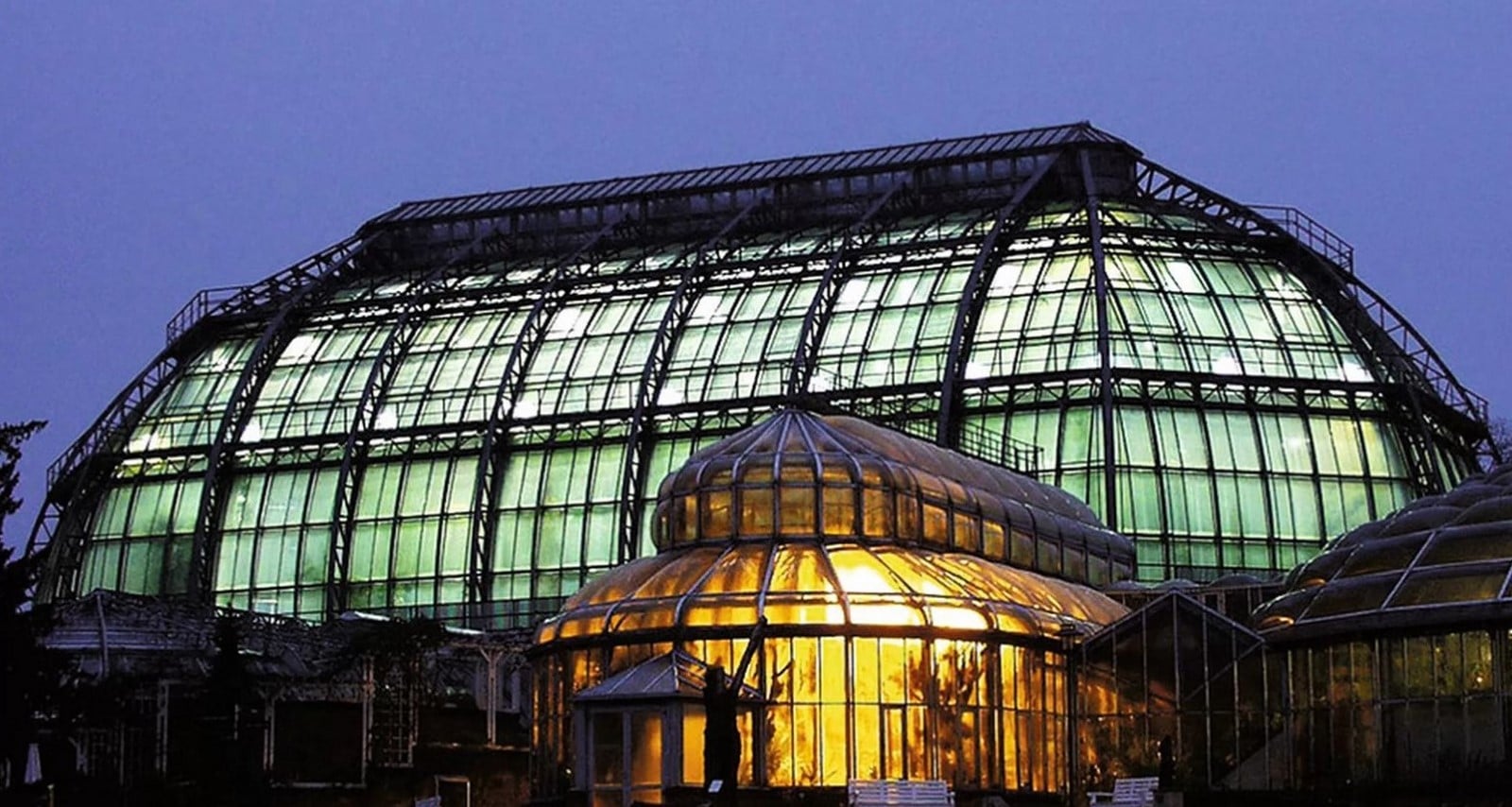 15 Iconic Glass buildings around the world - Sheet4