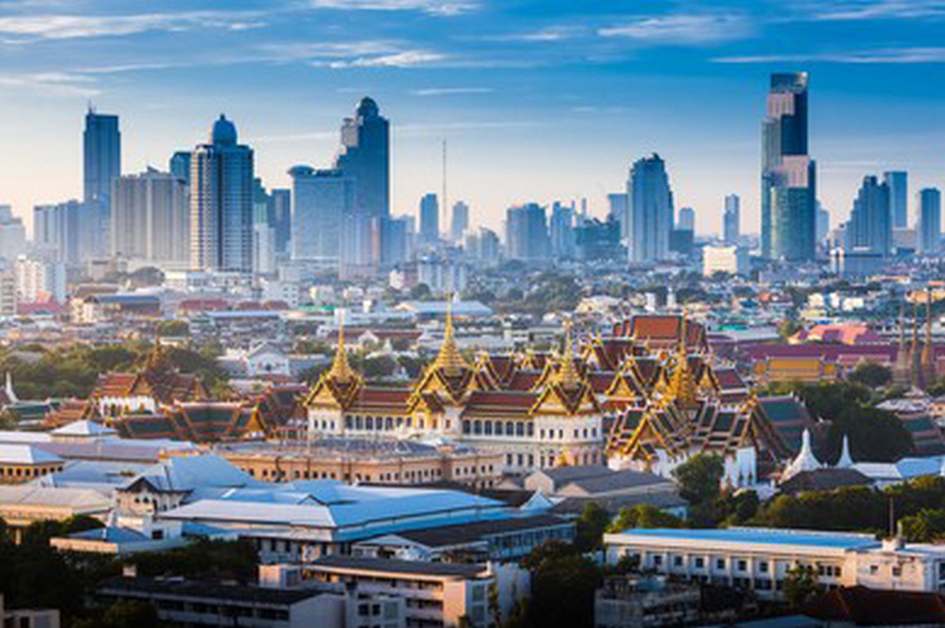 Skyline of Bangkok _©wwwshutterstock.com