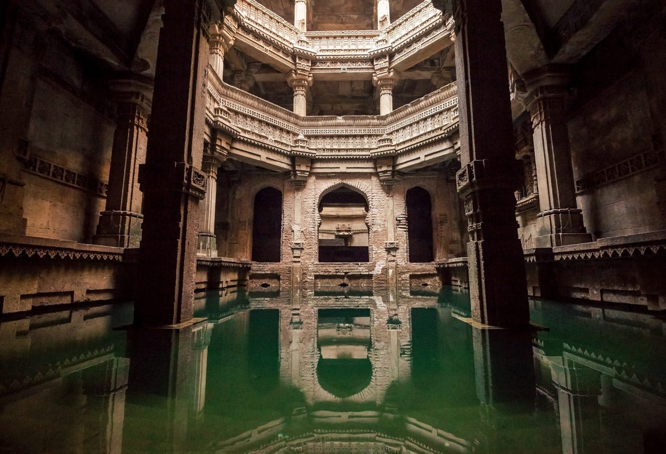 Water Architecture- How architects construct around water - Sheet3