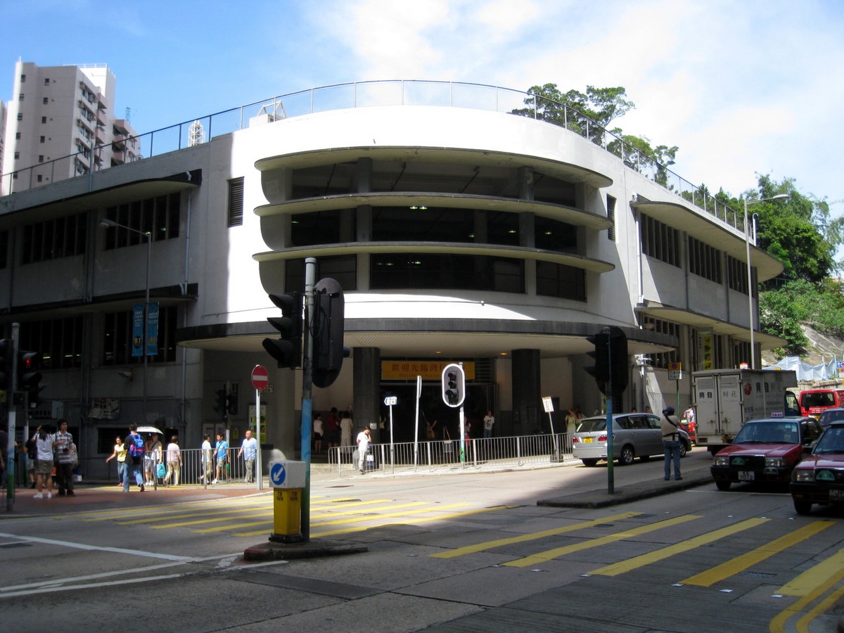 The politically inclined architecture of Hong Kong - Sheet7