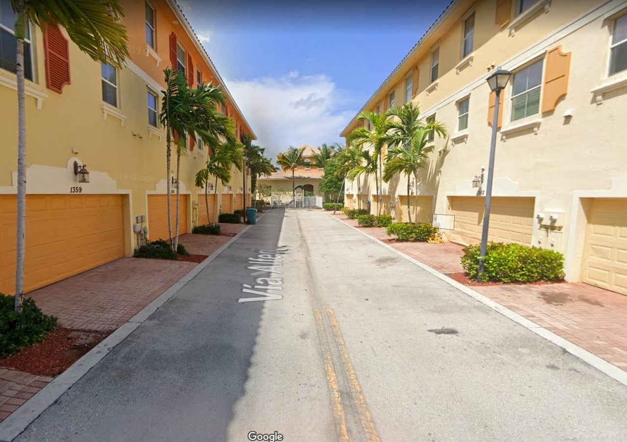 Architecture of Cities: Boynton Beach: City near Water sheet2