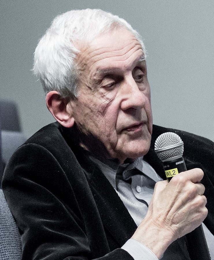 Book in Focus: Modern Architecture - Kenneth Frampton Sheet2