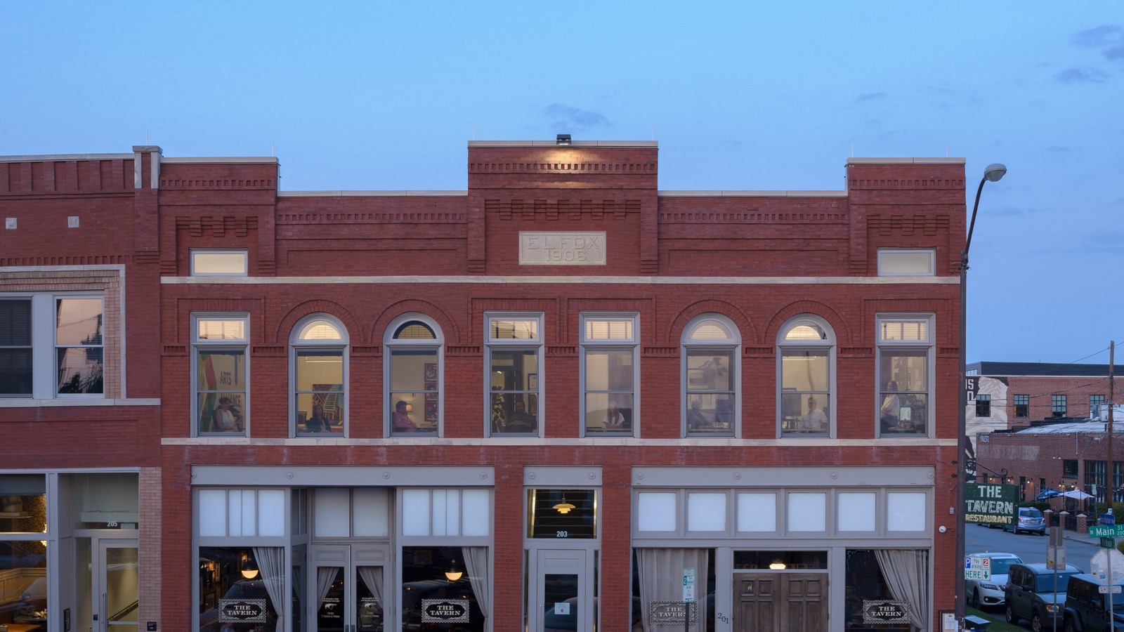 fox hotels_©https://www.lillyarch.com/