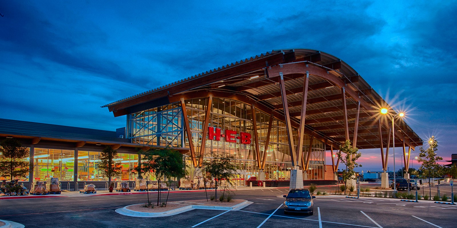 H-E-B Austin muller grocery_©https://www.selserschaefer.com/