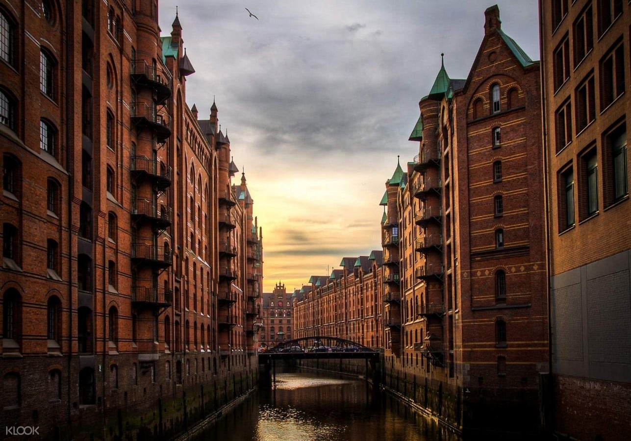 Speicherstadt by Carl Johann Christian Zimmermann: City of Warehouses Sheet2