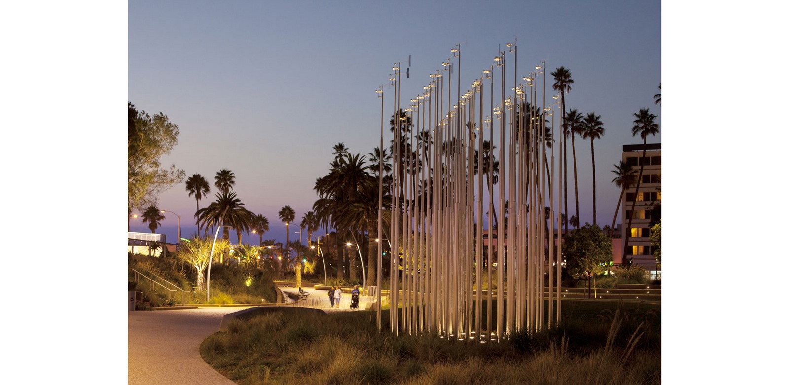 Environmental sculpture at Tongva Park and Ken Genser Square © ASLA