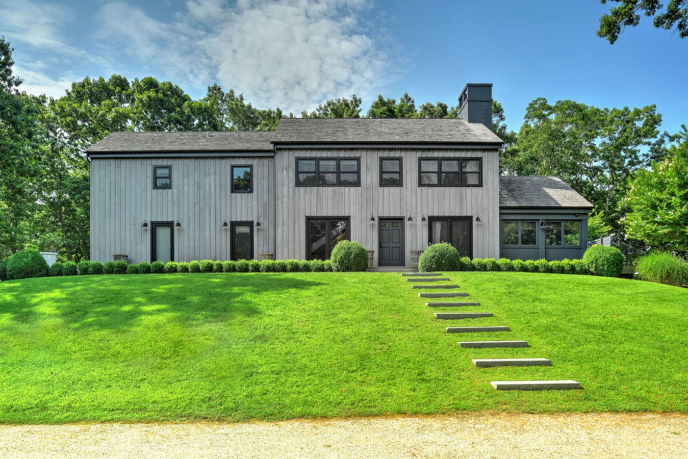 An inside look at all the houses owned by Ellen Pompeo Sheet13