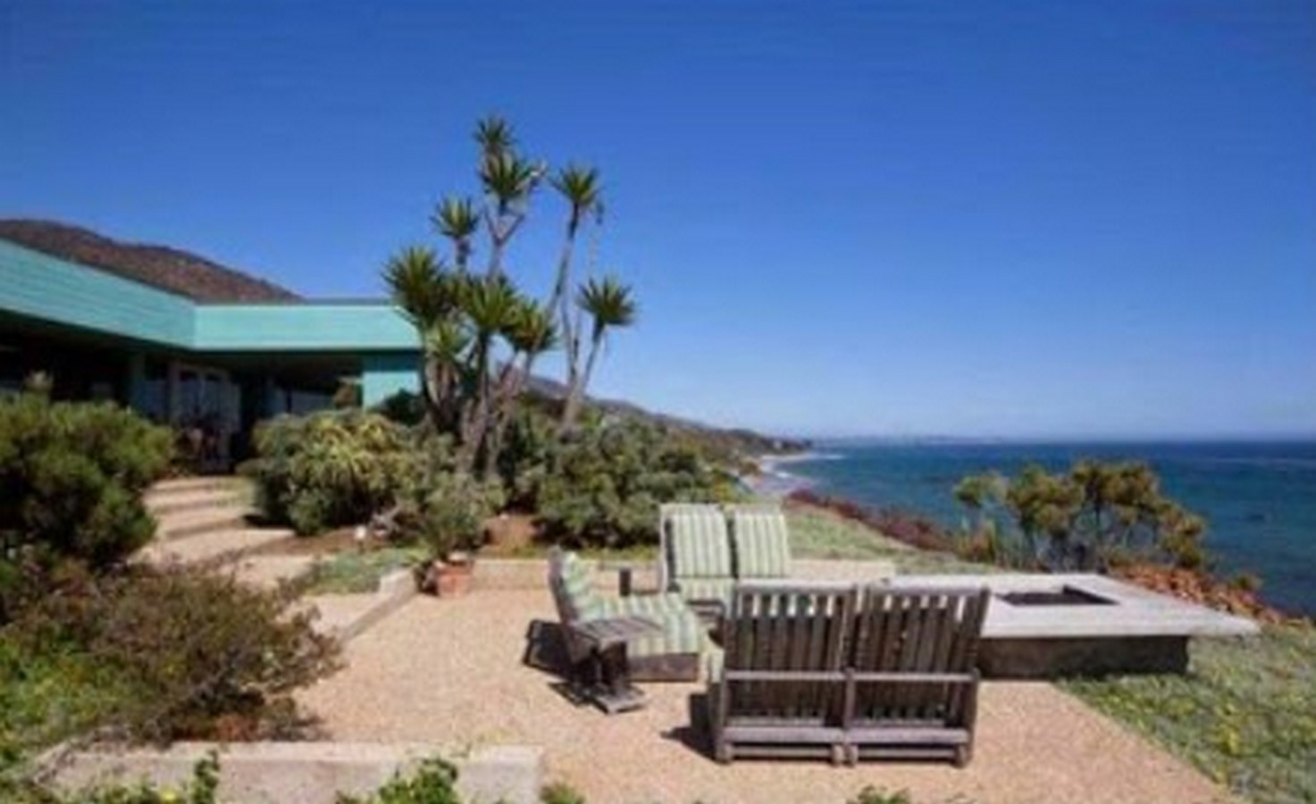 An inside look at all the houses owned by Ellen Pompeo Sheet20