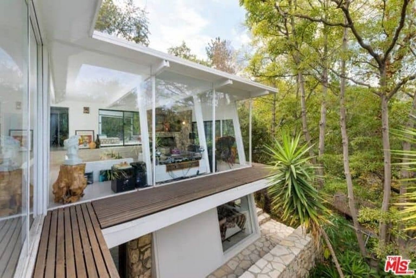 An inside look at all the houses owned by Ellen Pompeo Sheet3
