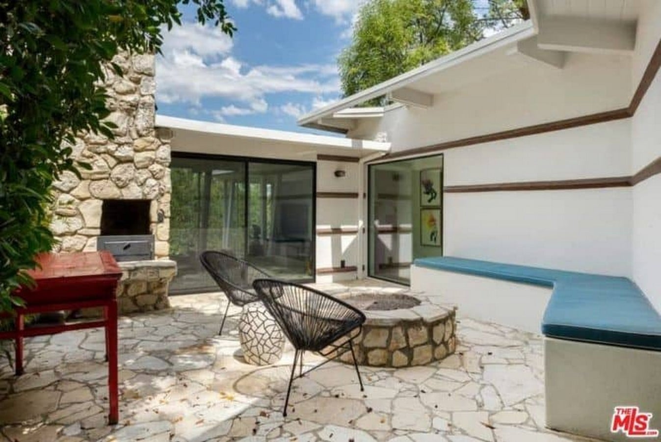 An inside look at all the houses owned by Ellen Pompeo Sheet6