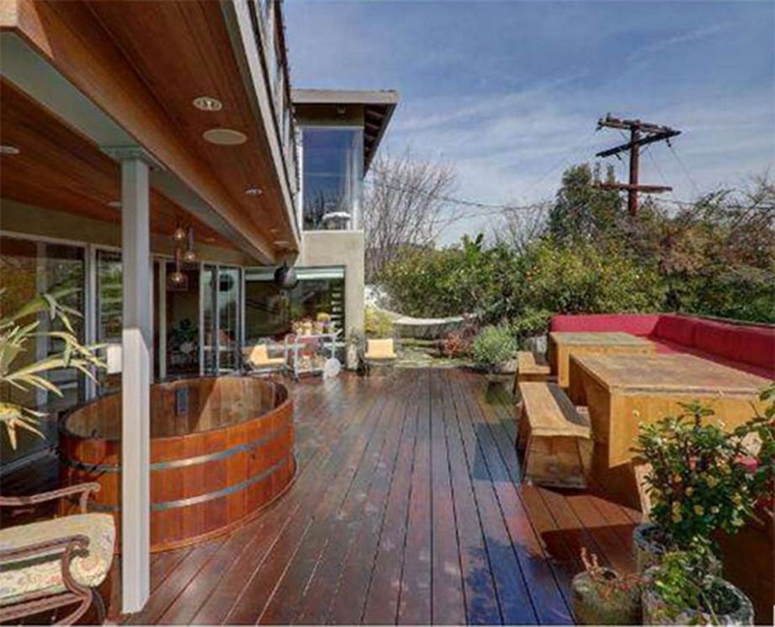 An inside look at all the houses owned by Ryan Gosling Sheet7