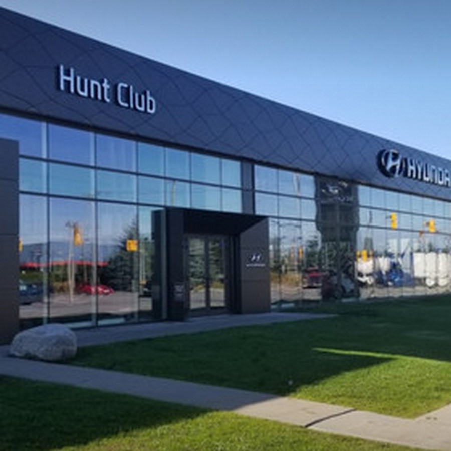<span style="font-weight: 400;">Hunt Club ⓒ Open Plan Architects Inc.</span>