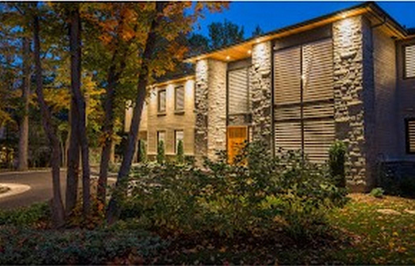 <span style="font-weight: 400;">410 Wood Avenue ⓒ VERT plan.design.build</span>