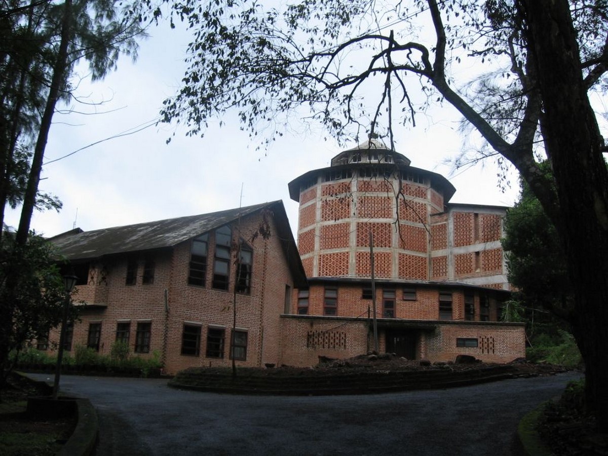 Centre for Development Studies by Laurie Baker: A response to the Location Sheet4