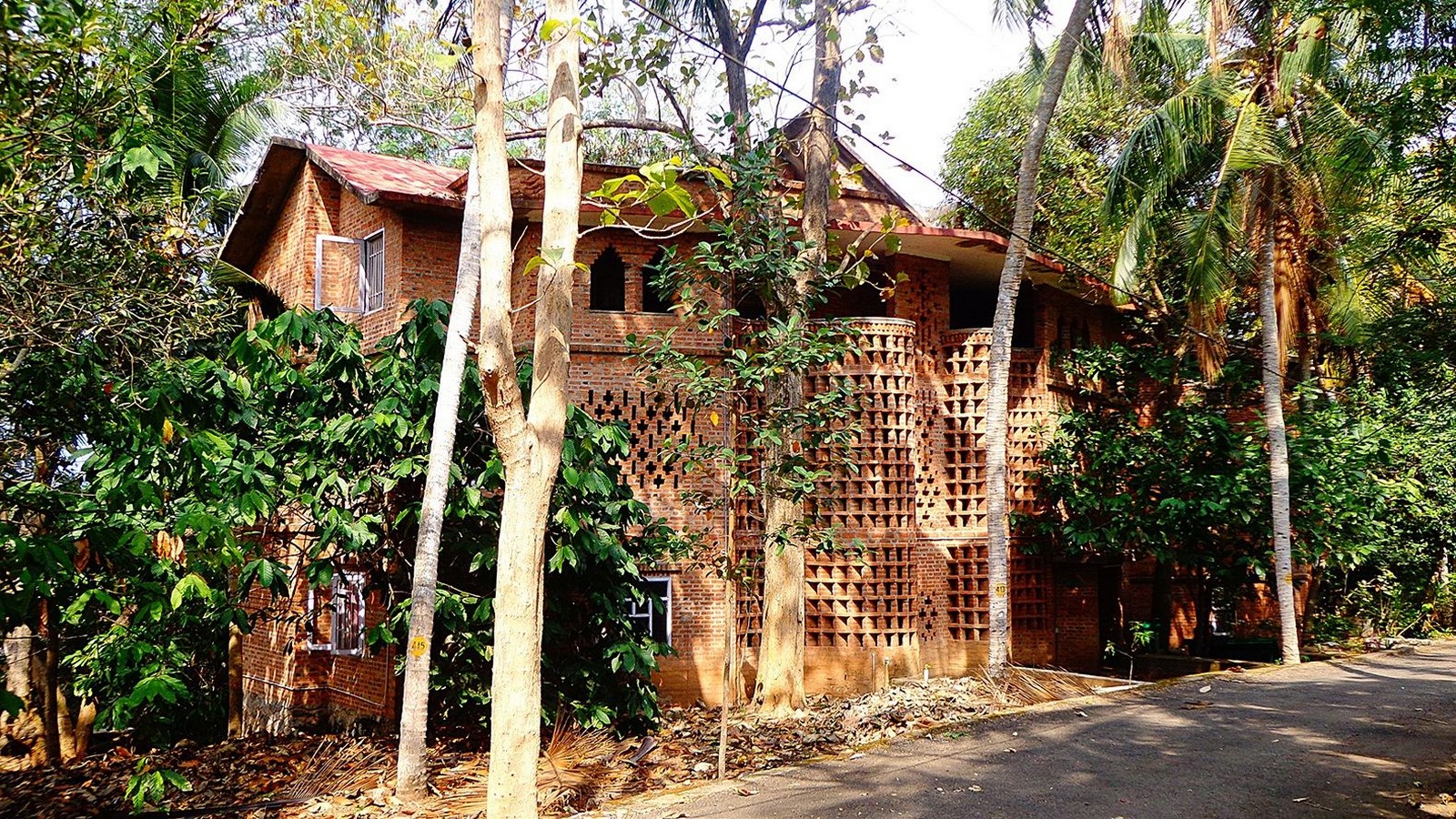 Centre for Development Studies by Laurie Baker: A response to the Location Sheet3
