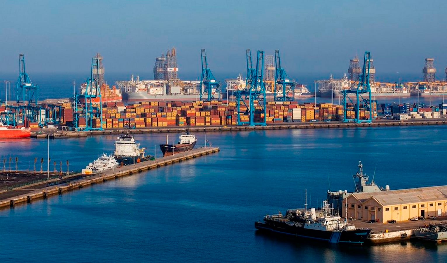 Architecture of Cities: Las Palmas: One of the largest cities in Spain Sheet16