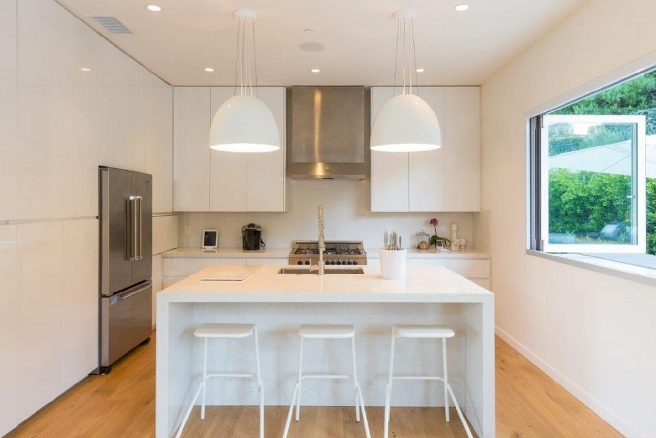 An inside look at all the houses owned by Zedd Sheet3