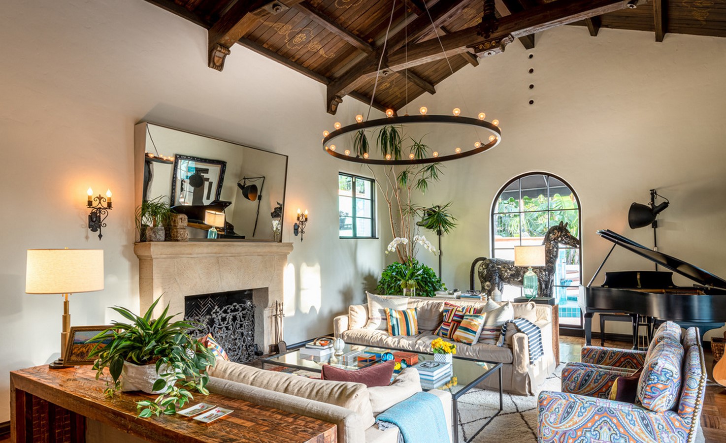 An inside look at all the houses owned by Jesse Tyler Ferguson Sheet4