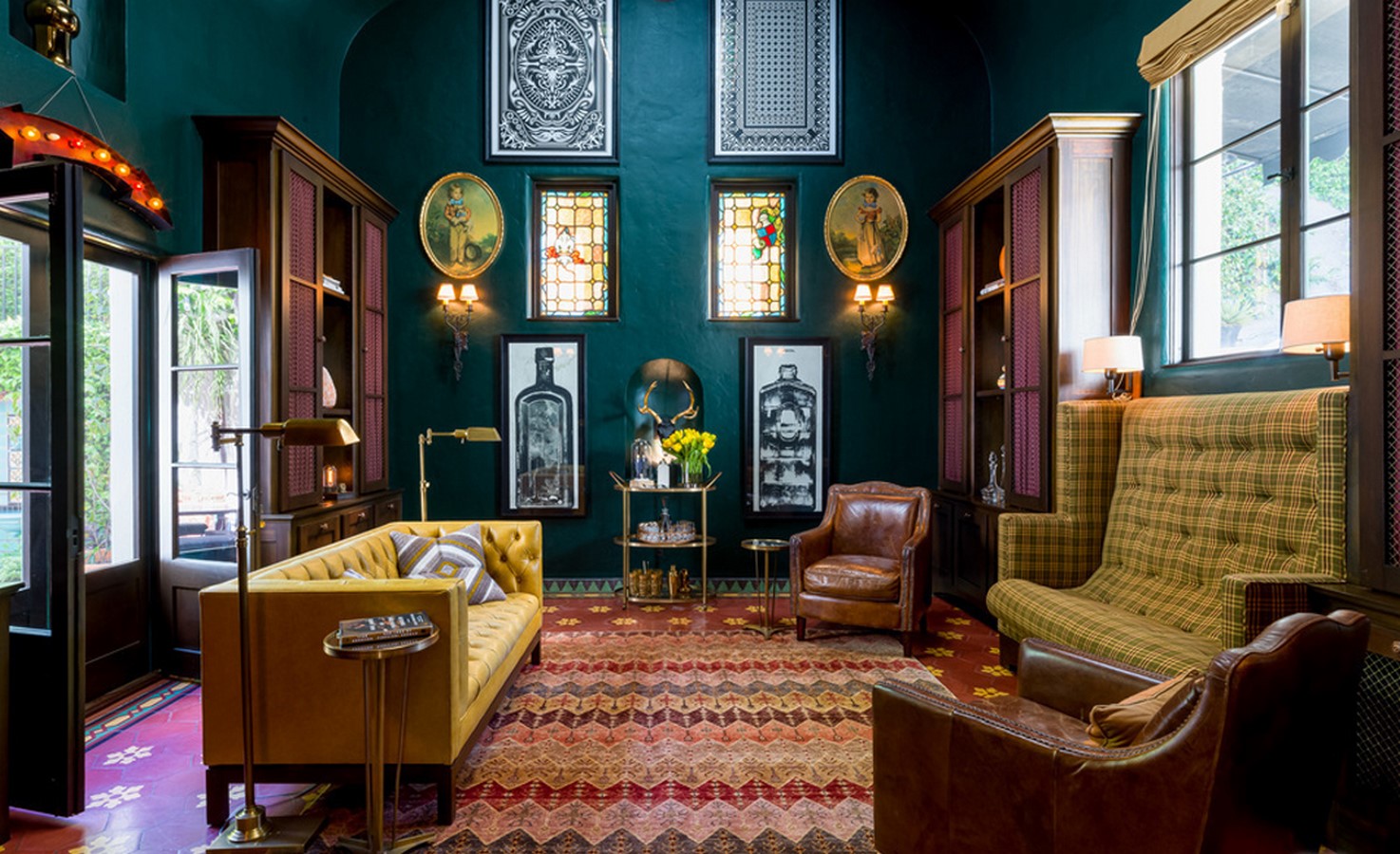 An inside look at all the houses owned by Jesse Tyler Ferguson Sheet5