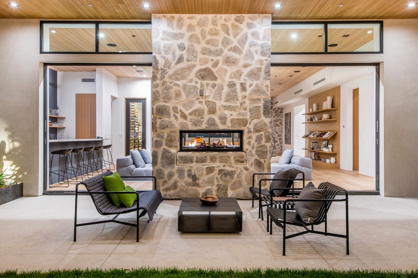 An inside look at all the houses owned by Jesse Tyler Ferguson Sheet9