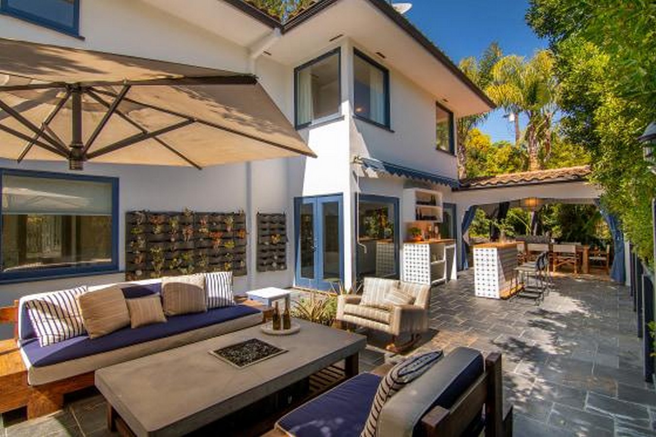 An inside look at all the houses owned by Jessica Alba Sheet2