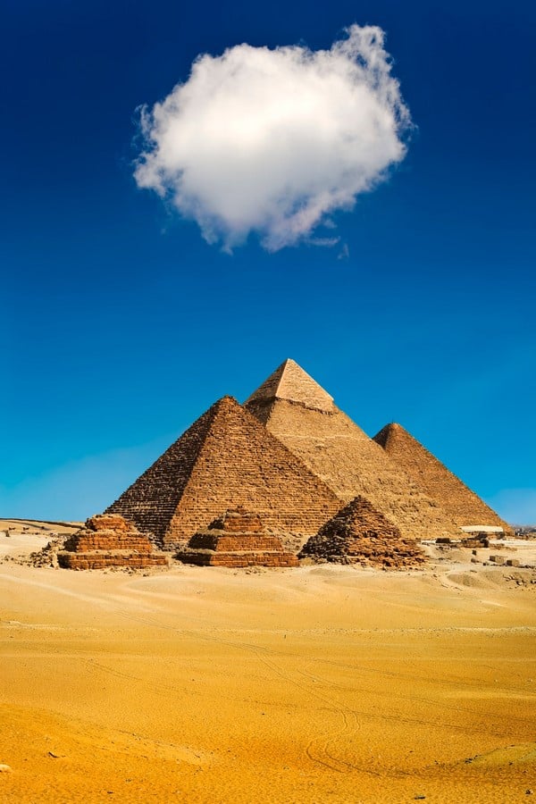 Rediscovering History: The Milestones in Architecture Sheet1