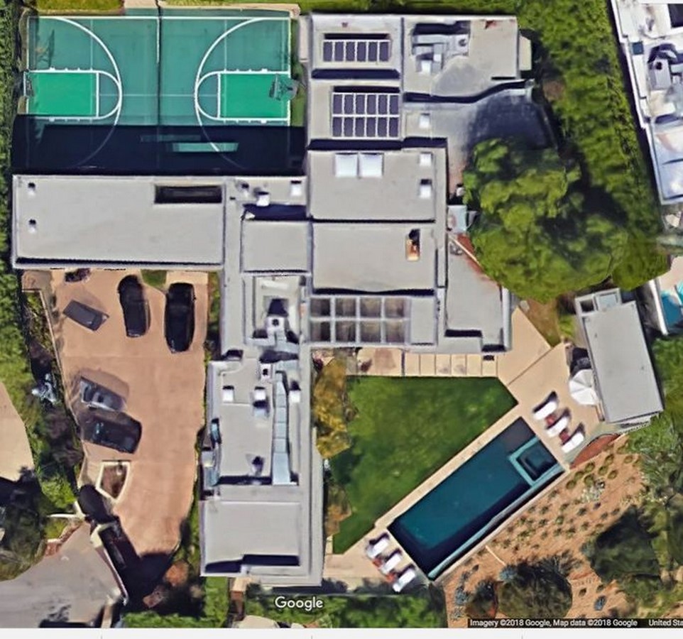 An inside look at all the houses owned by Leonardo DiCaprio Sheet8