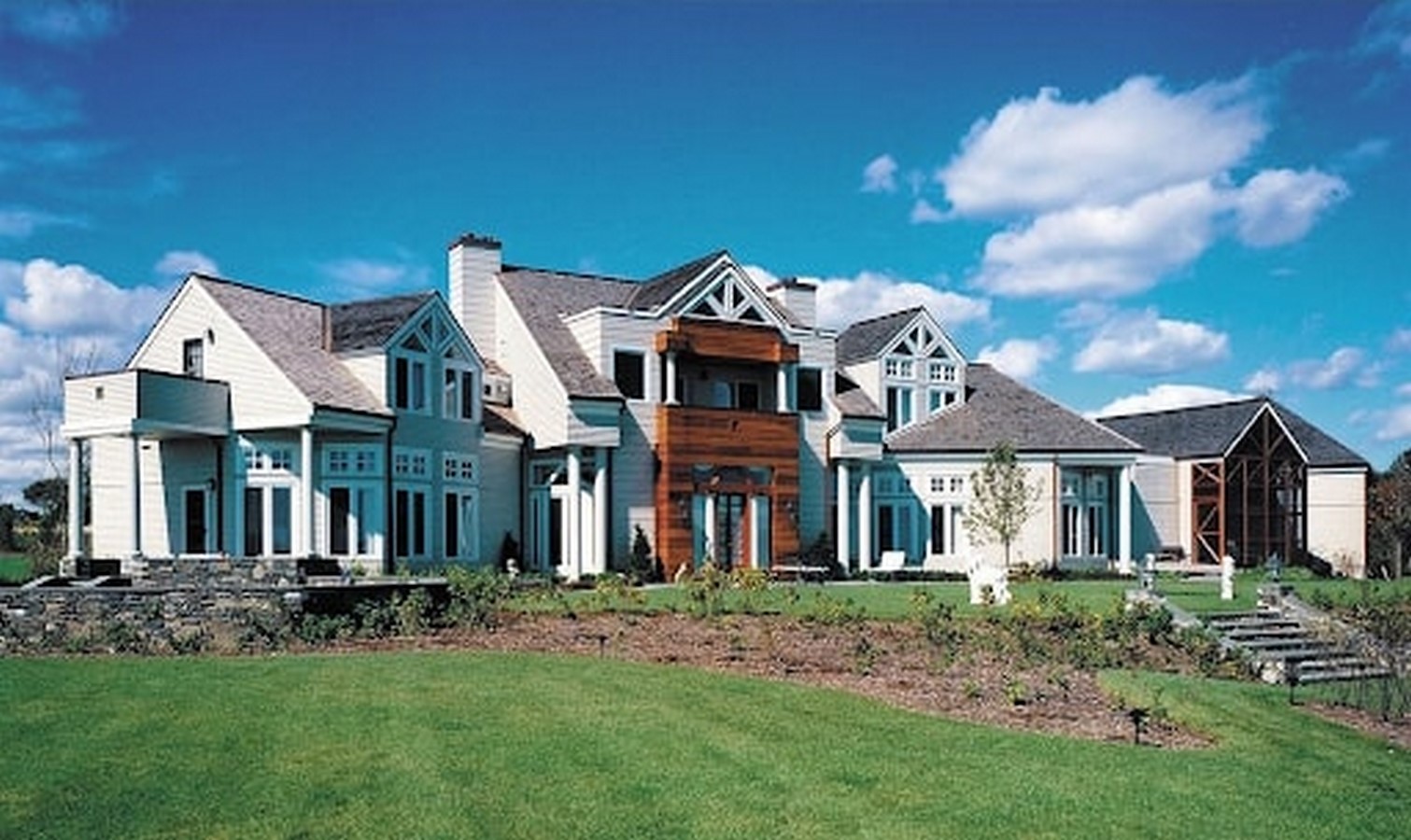 Facade with Bay Views ⓒ Studio Z Architecture, Inc