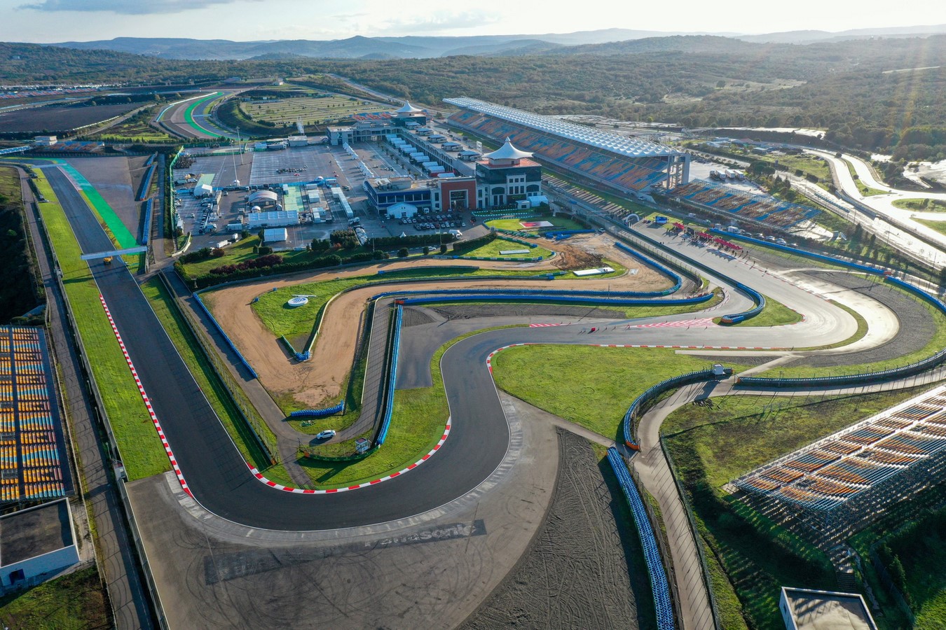 10 biggest race car tracks in the world Sheet18