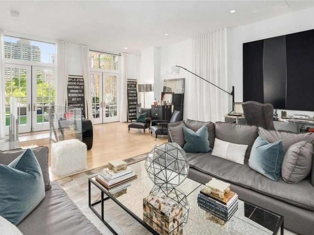 An inside look at all the houses owned by Jennifer Lopez Sheet6
