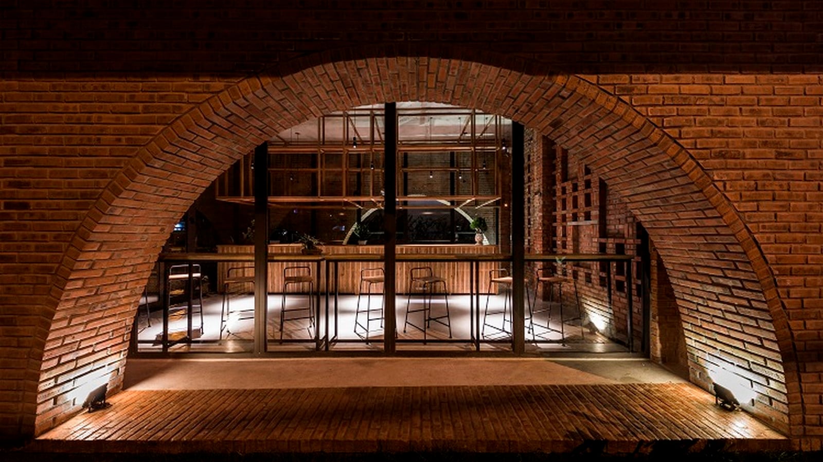 <span style="font-weight: 400;">Interior view 1_©Source: </span><span style="font-weight: 400;">https://tropicalspaceil.com/upload/baiviet/8-6982.jpg</span><span style="font-weight: 400;"> </span>