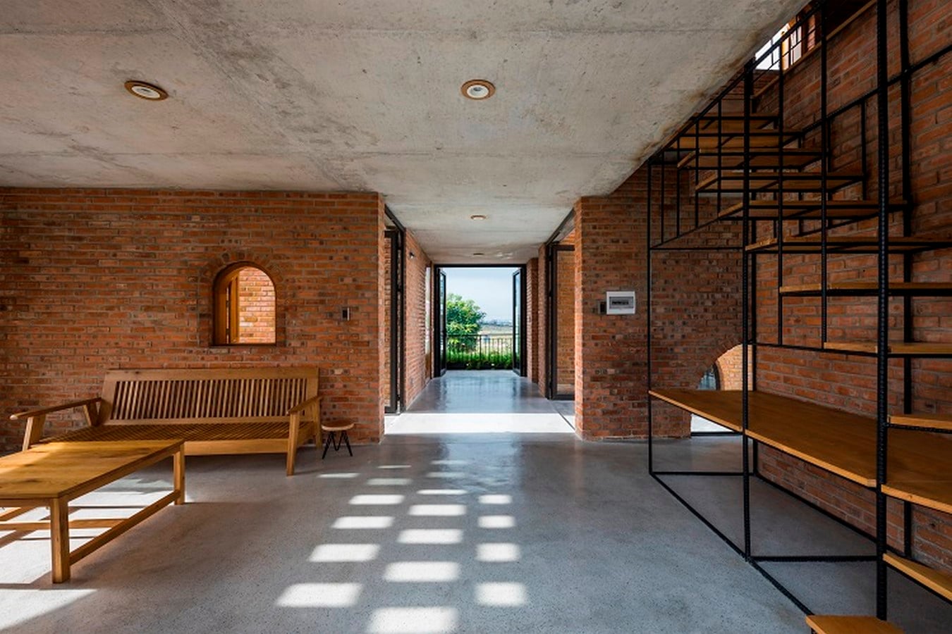<span style="font-weight: 400;">Interior view 2_©Source: </span><span style="font-weight: 400;">https://tropicalspaceil.com/upload/baiviet/9-1398.jpg</span><span style="font-weight: 400;"> </span>