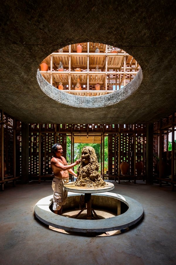 <span style="font-weight: 400;">Interior view 1_©Source: </span><span style="font-weight: 400;">https://tropicalspaceil.com/upload/baiviet/w4-1878.jpg</span><span style="font-weight: 400;"> </span>
