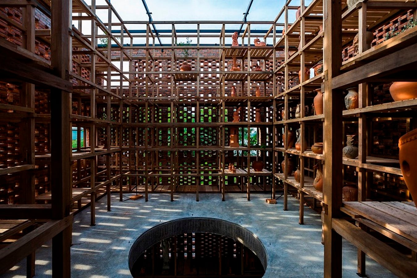 <span style="font-weight: 400;">Interior view 2_©Source: </span><span style="font-weight: 400;">https://tropicalspaceil.com/upload/baiviet/w13-1761.jpg</span><span style="font-weight: 400;"> </span>