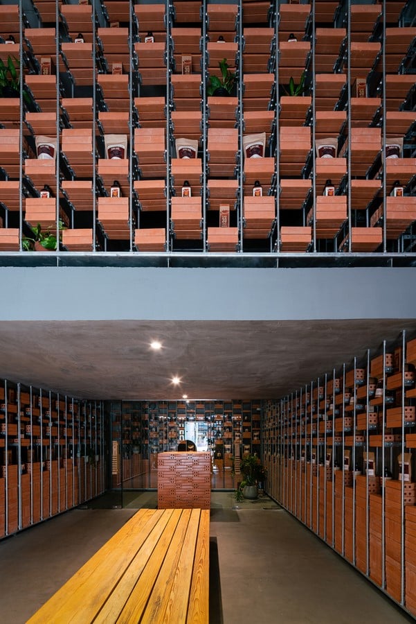 <span style="font-weight: 400;">Interior view 2_©Source: </span><span style="font-weight: 400;">https://tropicalspaceil.com/upload/baiviet/10-8454.jpg</span><span style="font-weight: 400;"> </span>