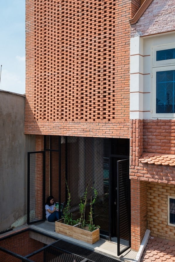 <span style="font-weight: 400;">Exterior view 1_©Source: </span><span style="font-weight: 400;">https://tropicalspaceil.com/upload/baiviet/5-3917.jpg</span><span style="font-weight: 400;"> </span>