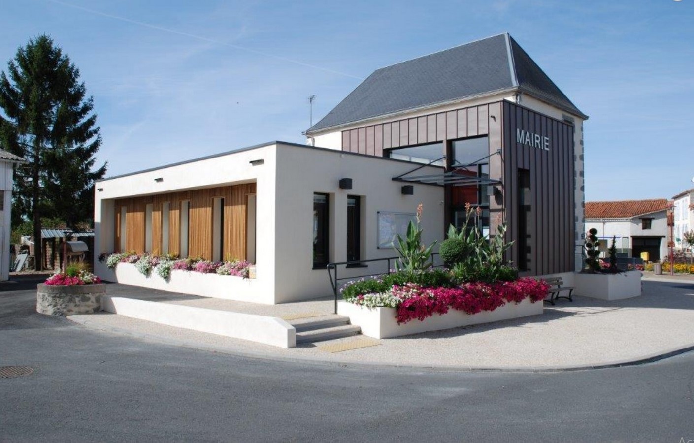 Architects in Nantes - Top 70 Architects in Nantes Sheet27
