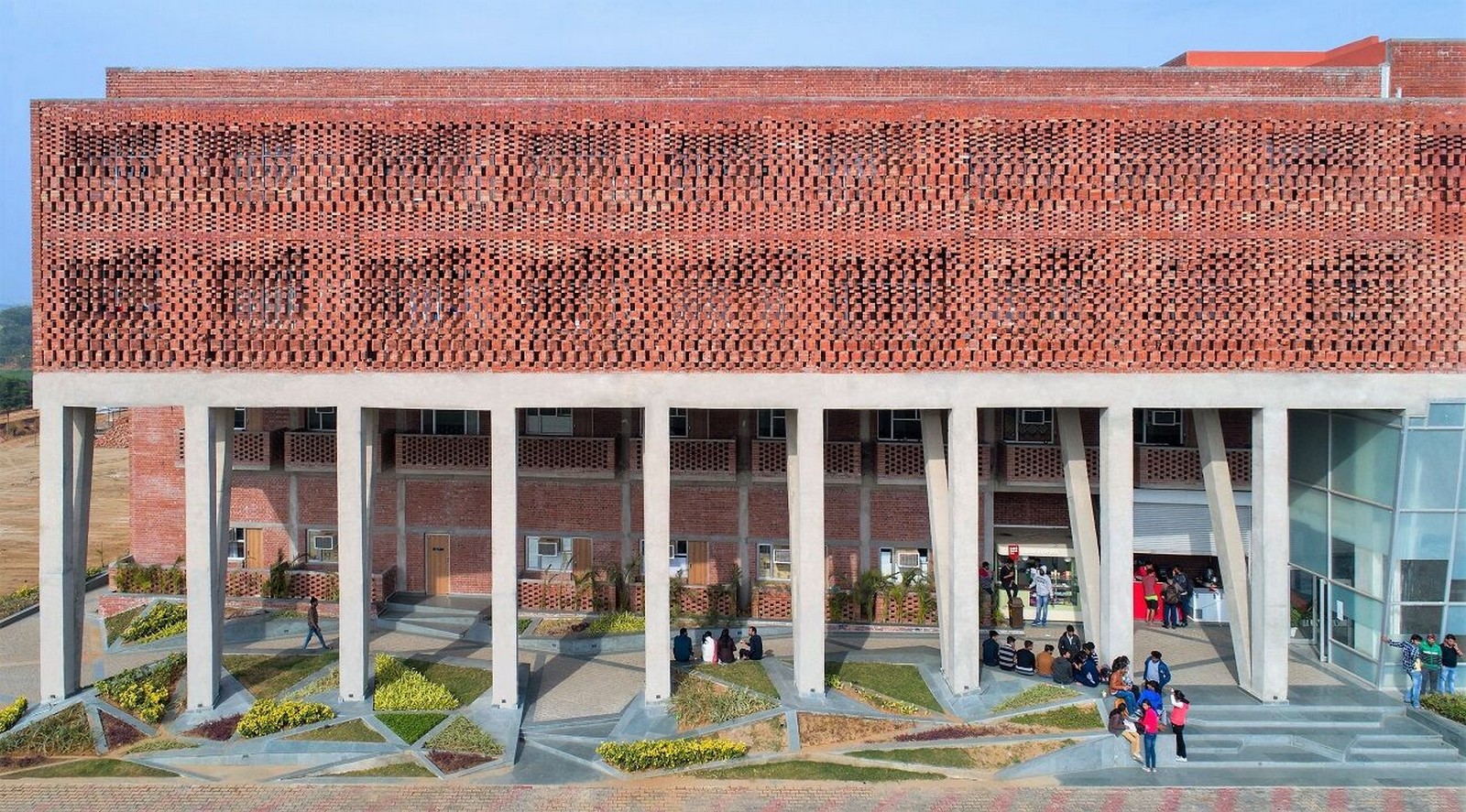 An Inside look at the Studios of ZED Lab, Delhi - Sheet4