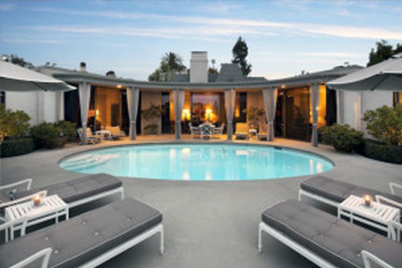 An inside look at all the houses owned by Ellen Degeneres - Sheet14