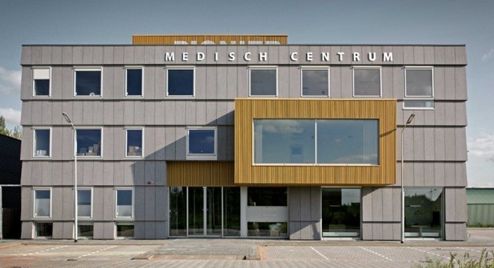 City Foerster – Health Center De Pionier © http://www.dafarchitecten.nl/nl/daf-30/medischcentra/Gezondheidscentrum-De-Pionier.html