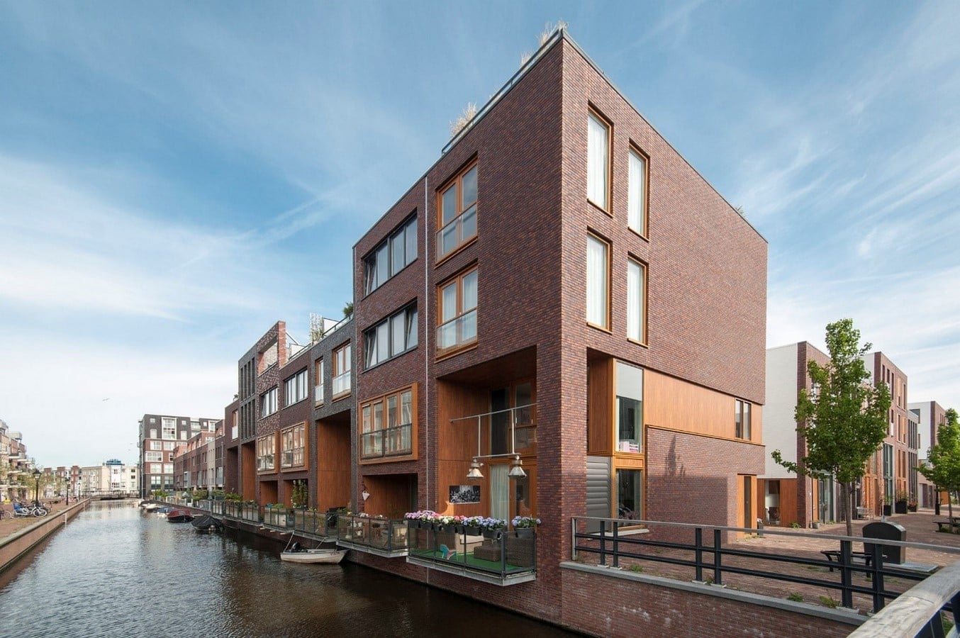 Klunder Architects – Shell Angle ©https://www.klunderarchitecten.nl/klunder_portfolio/schelphoek-alkmaar/