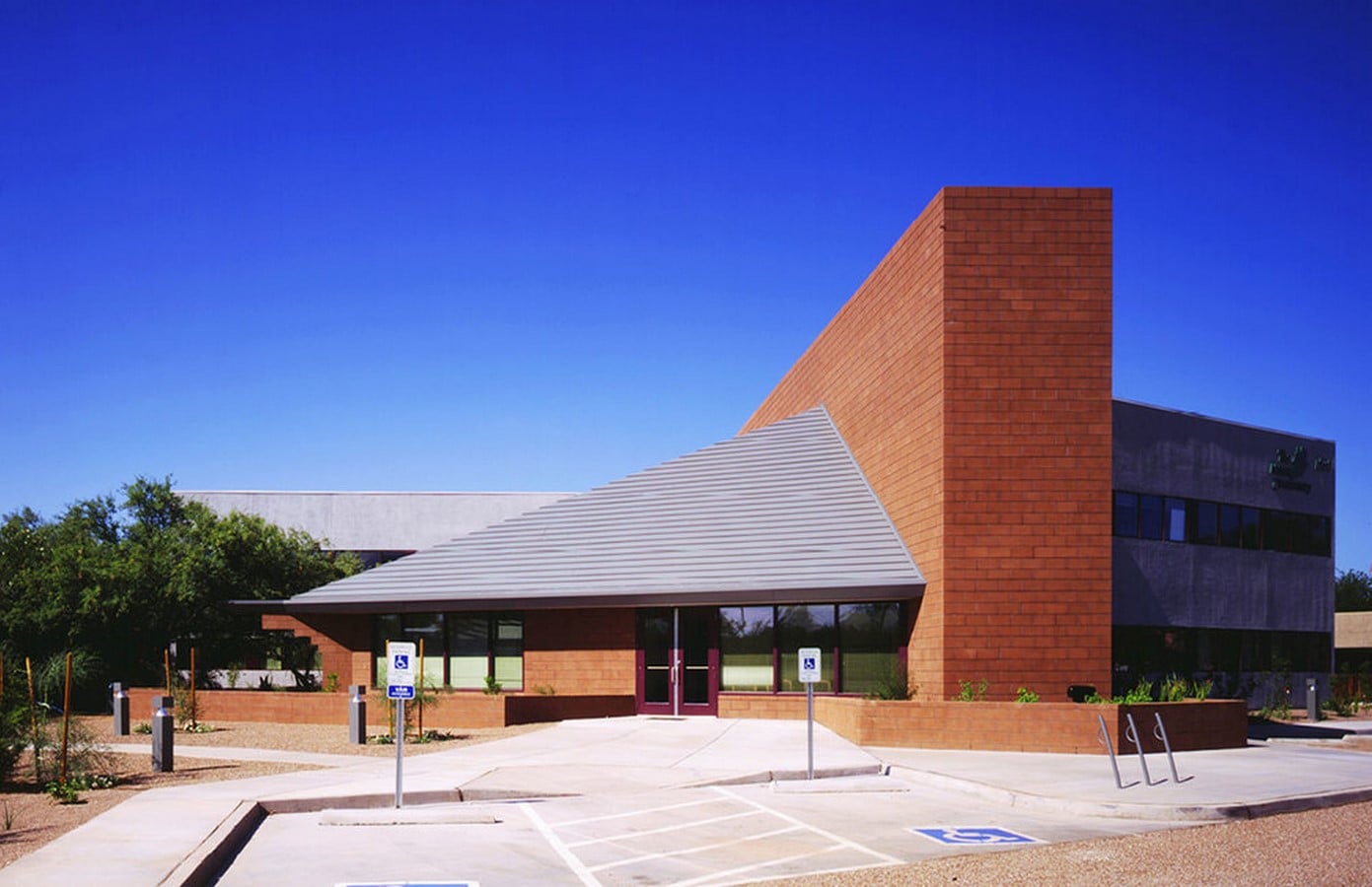 Sunset Professional Campus _©The Planning Center