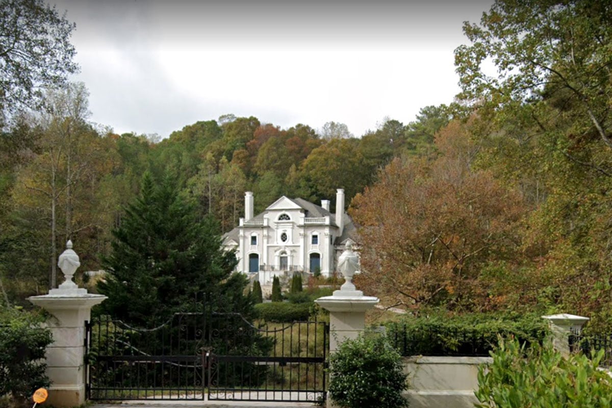 10 Abandoned places houses once owned by millionaires - Sheet2