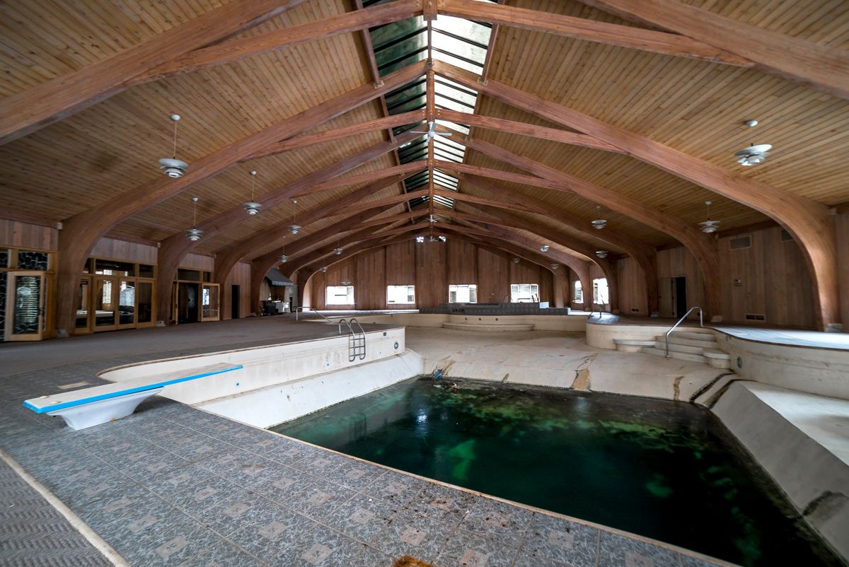 10 Abandoned places houses once owned by millionaires - Sheet9