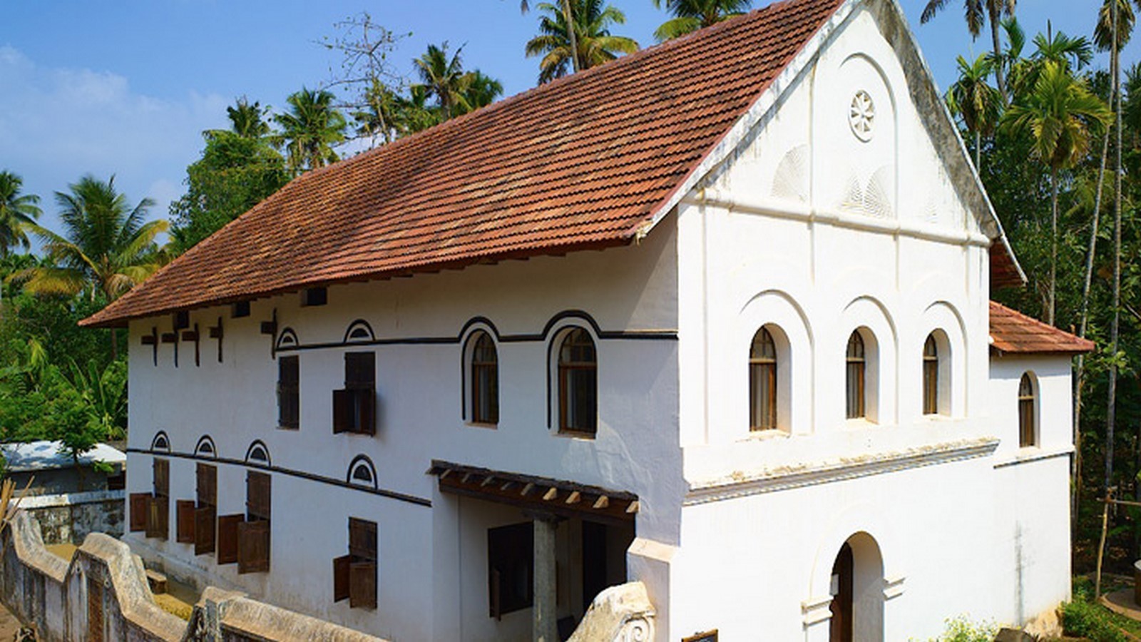 Side view of Chendamangalam Synagogue_keralatourism.org