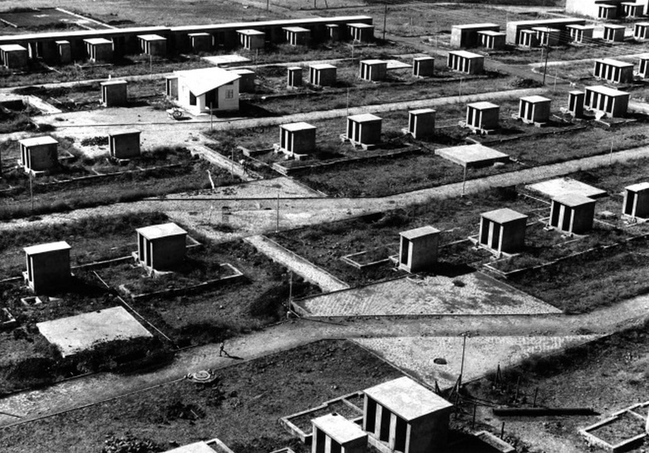 Aranya Low-cost Housing by B.V Doshi Low-cost urban housing - Sheet2