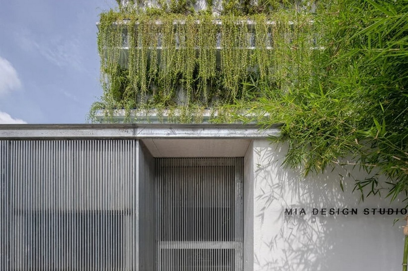 MIA Design Studio Office by MIA Design Studio: An Open Plan wrapped in greenery - Sheet2