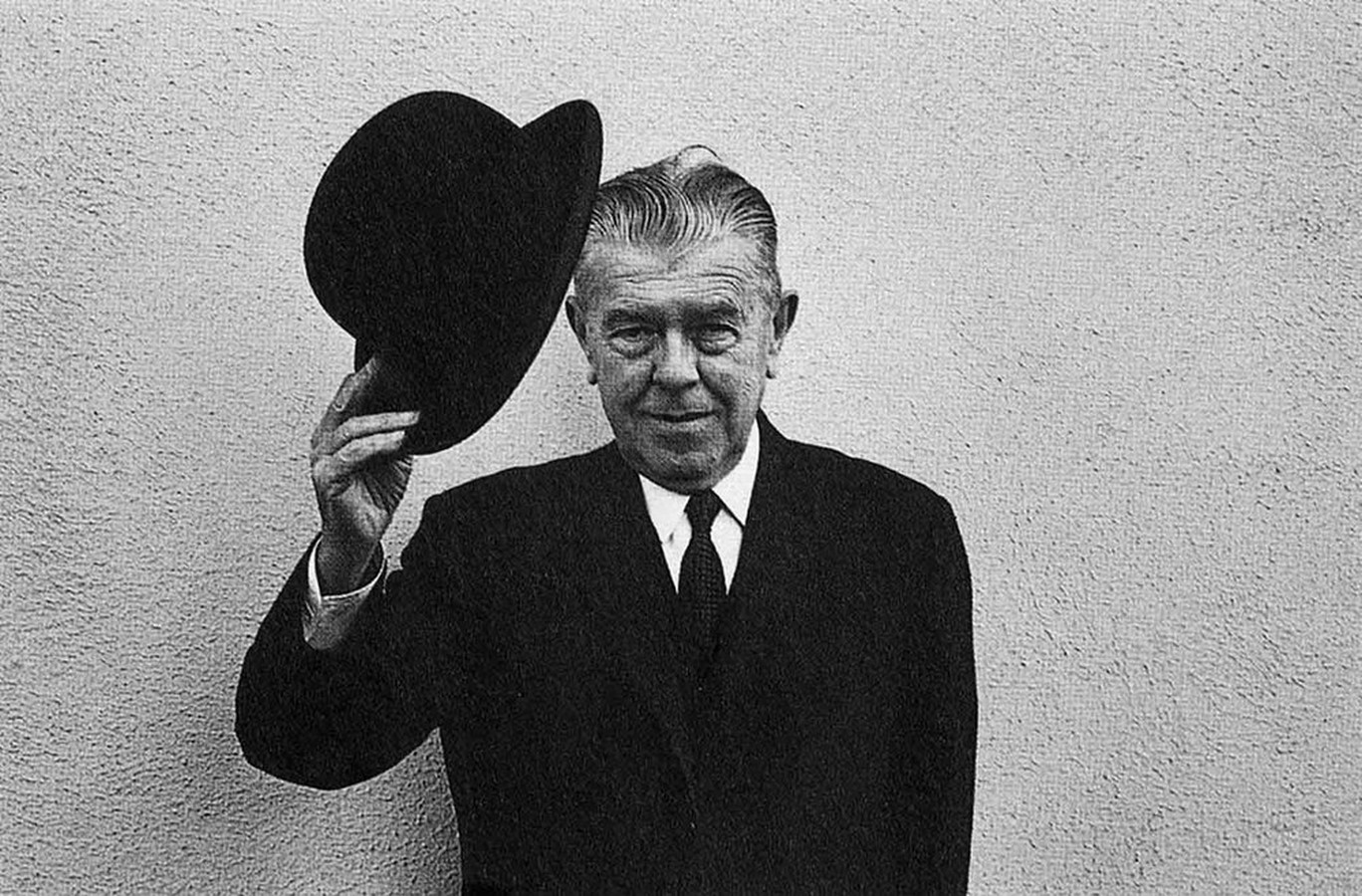 Life of an Artist: Rene Magritte - Sheet1