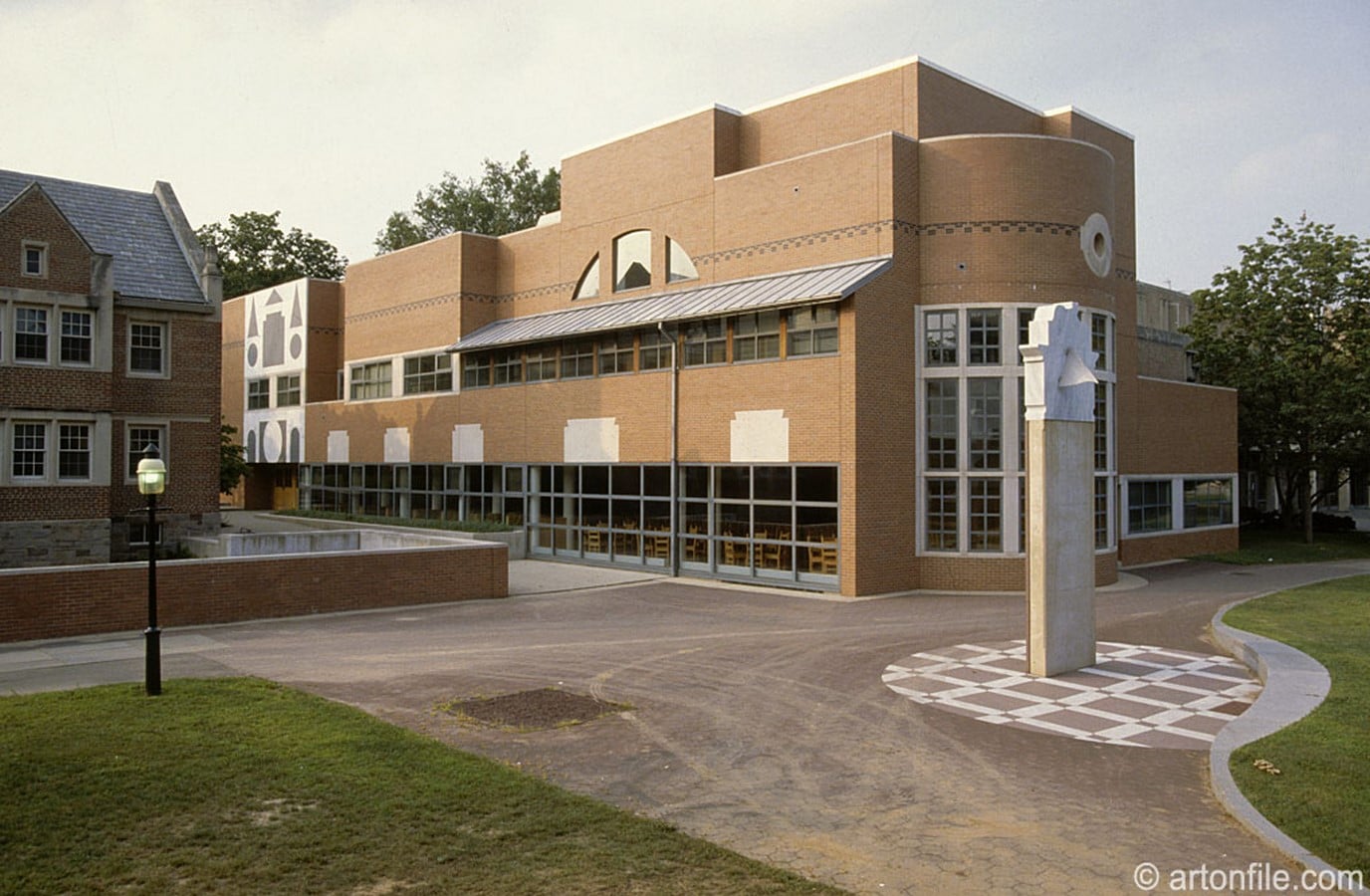 Gordon Wu Hall by Robert Venturi: Centerpiece of The Butler College - Sheet2